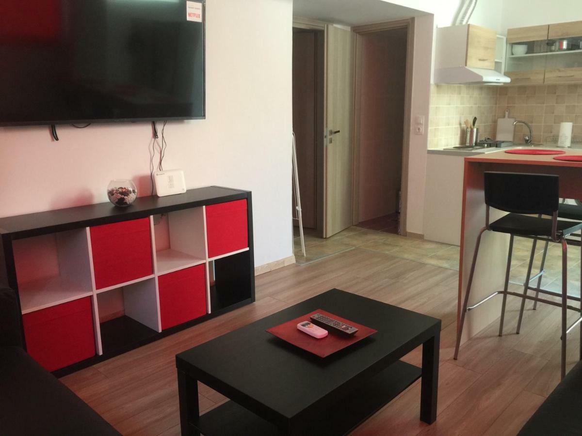 Loutraki Hostel 外观 照片