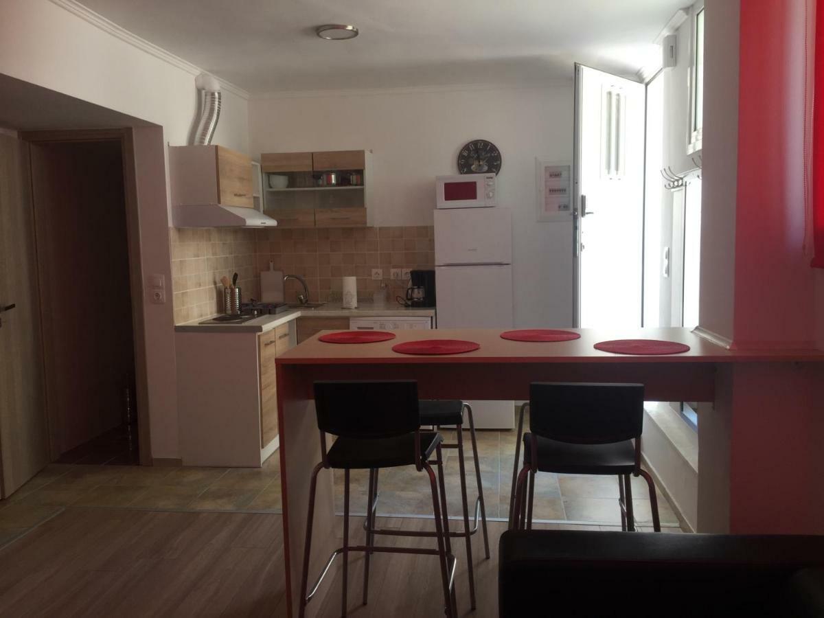 Loutraki Hostel 外观 照片